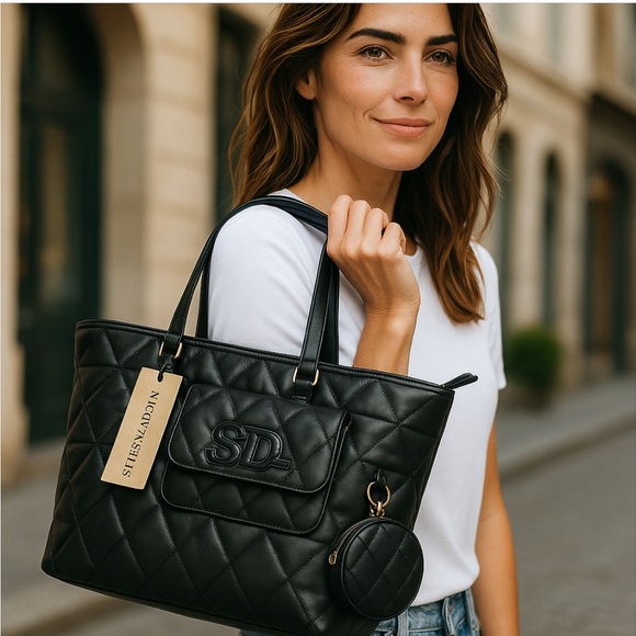 New! STEVE MADDEN Black Tote with Change Purse. Lots of pockets and compartments - Picture 3 of 16